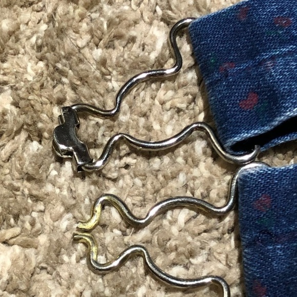 Vintage OshKosh B’gosh denim overalls with cherries 6-9 m ss - Picture 4 of 6